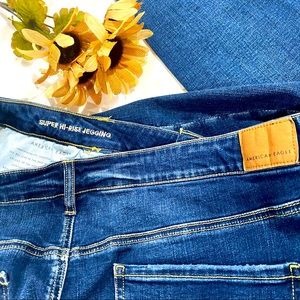 American Eagle Super Hi-Rise Jegging / Jean
